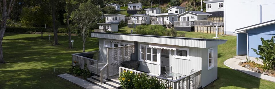 Hihi Beach Holiday Park Campground/ 
RV Resort in Northland
