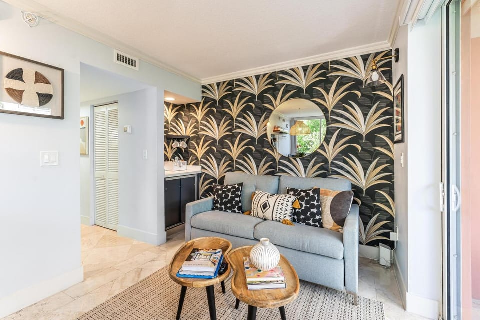 Living room, Seating area