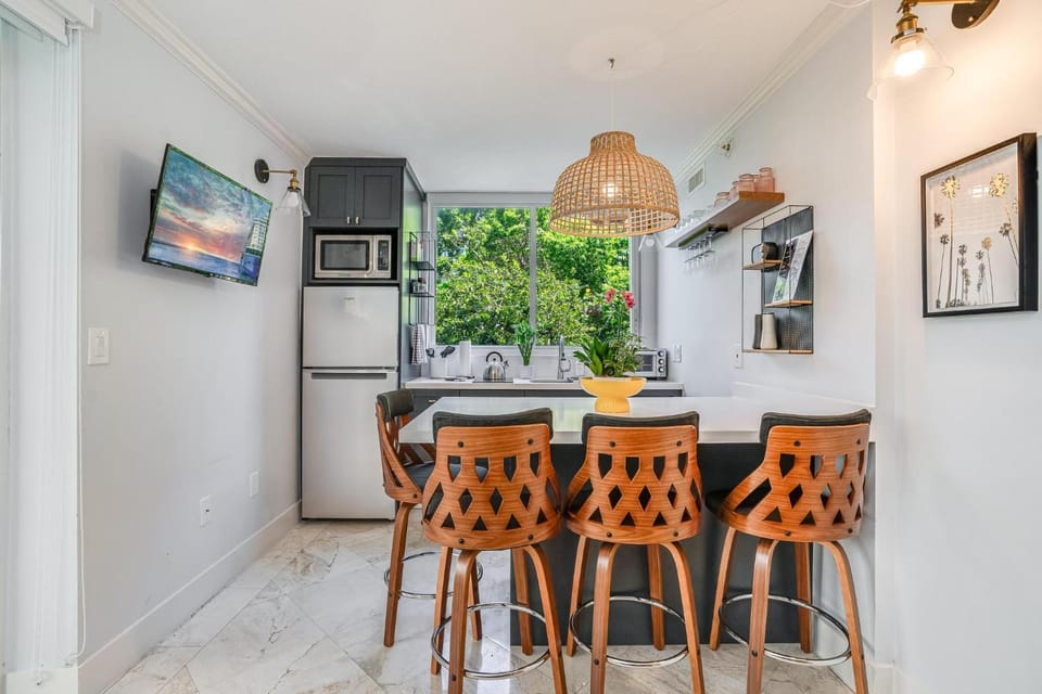 TV and multimedia, Kitchen or kitchenette, Dining area