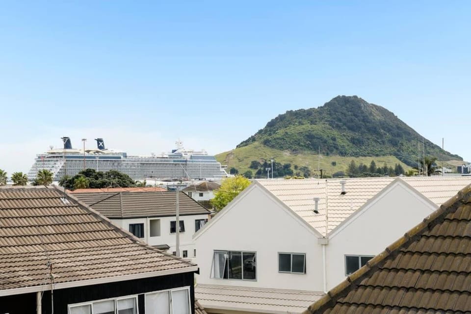 Miro Street Townhouse centrally located to Blake park House in Bay Of Plenty