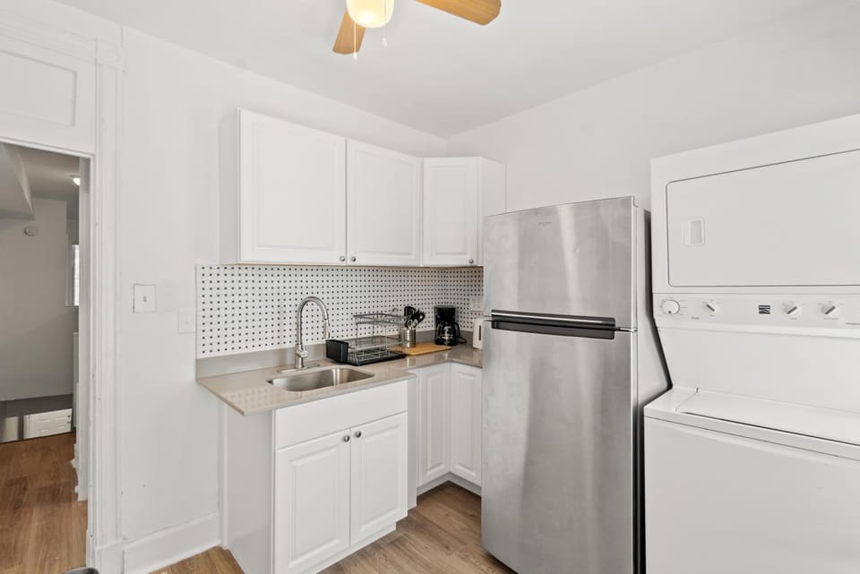 Close To Howard University , Unit #2 Apartment in District of Columbia