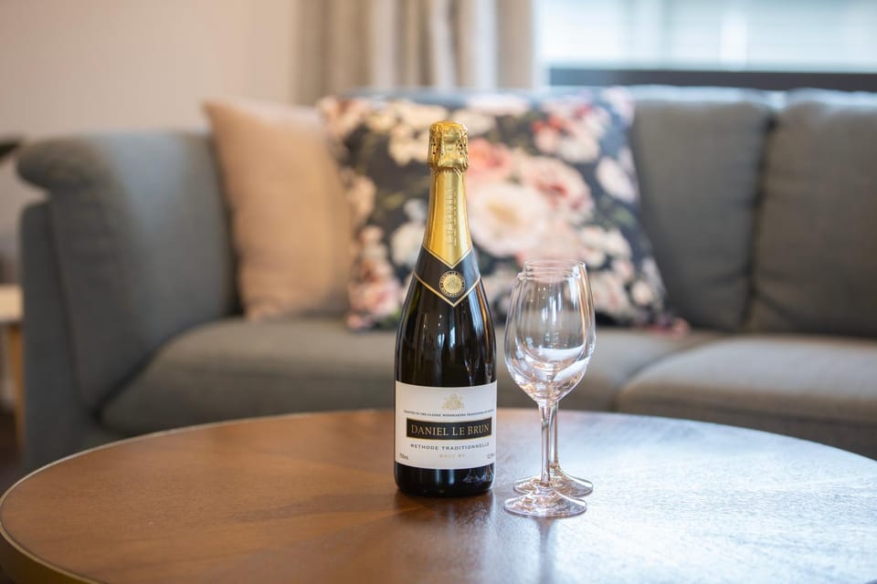 Stylish Central City Apartment on Bealey Apartment in Christchurch
