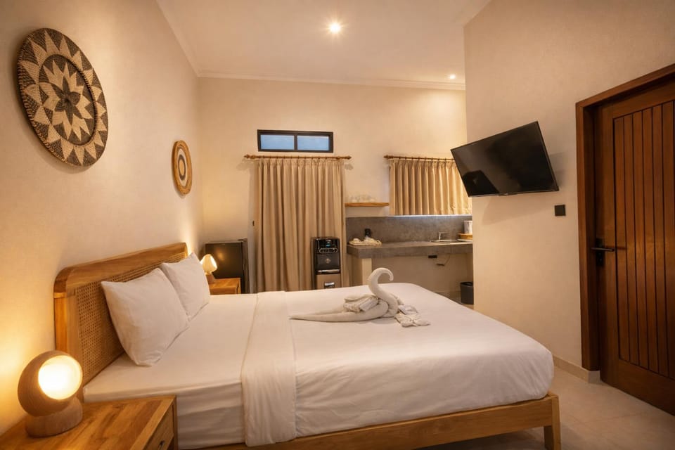 Photo of the whole room, Bedroom