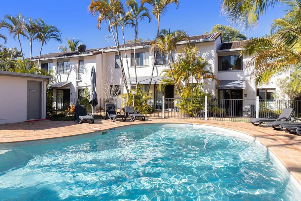 Pool view, Swimming pool, Swimming pool, sunbed
