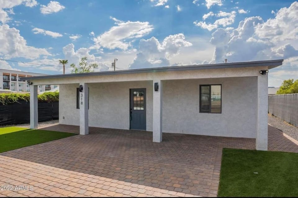 Affordable Modern Home Near Airport! Private AZ House in Phoenix