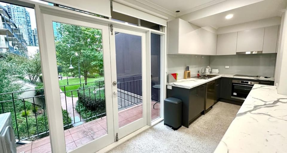 Patio, View (from property/room), Balcony/Terrace, Kitchen or kitchenette, Dining area