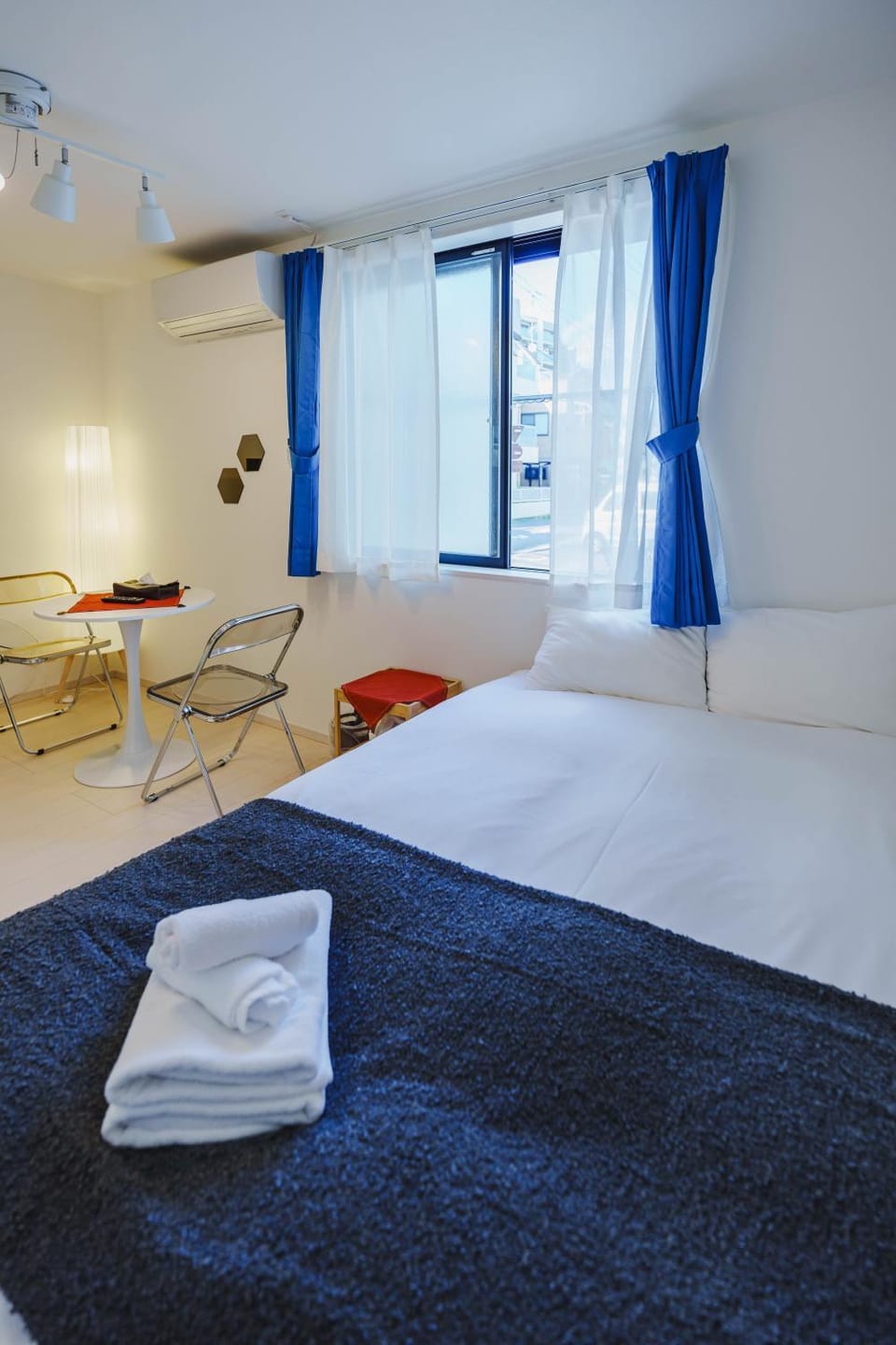 QH101 Modern Studio near Aoto Rail Stop - Airport Access Apartment in Japan