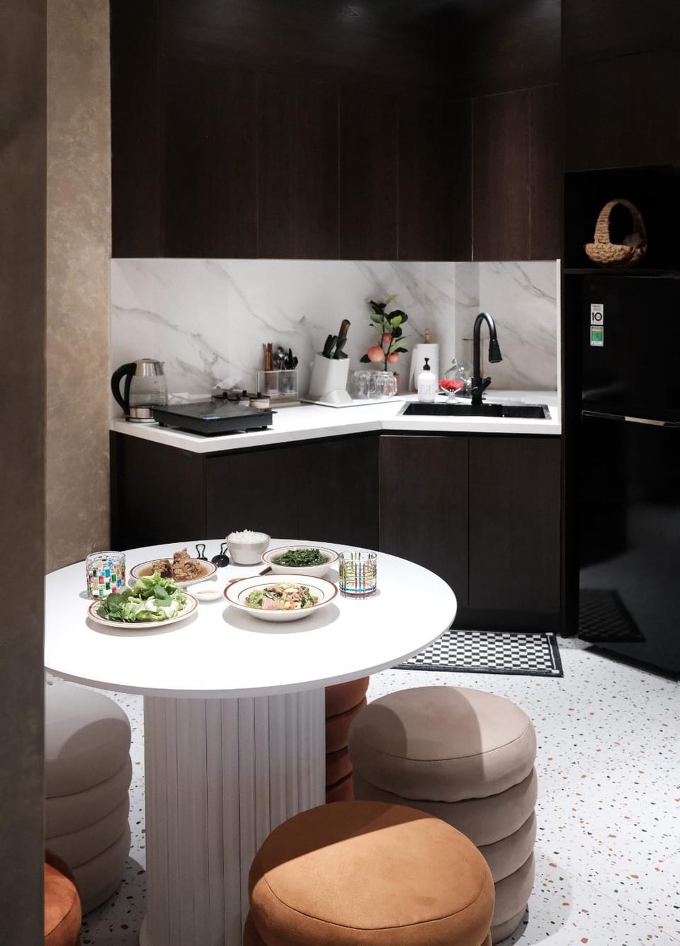 Dining area, Communal kitchen