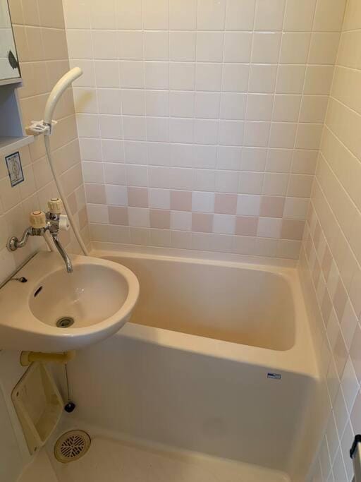 2階 小岩駅徒歩15分 収容4人 成田羽田からバス直通 Apartment in Japan