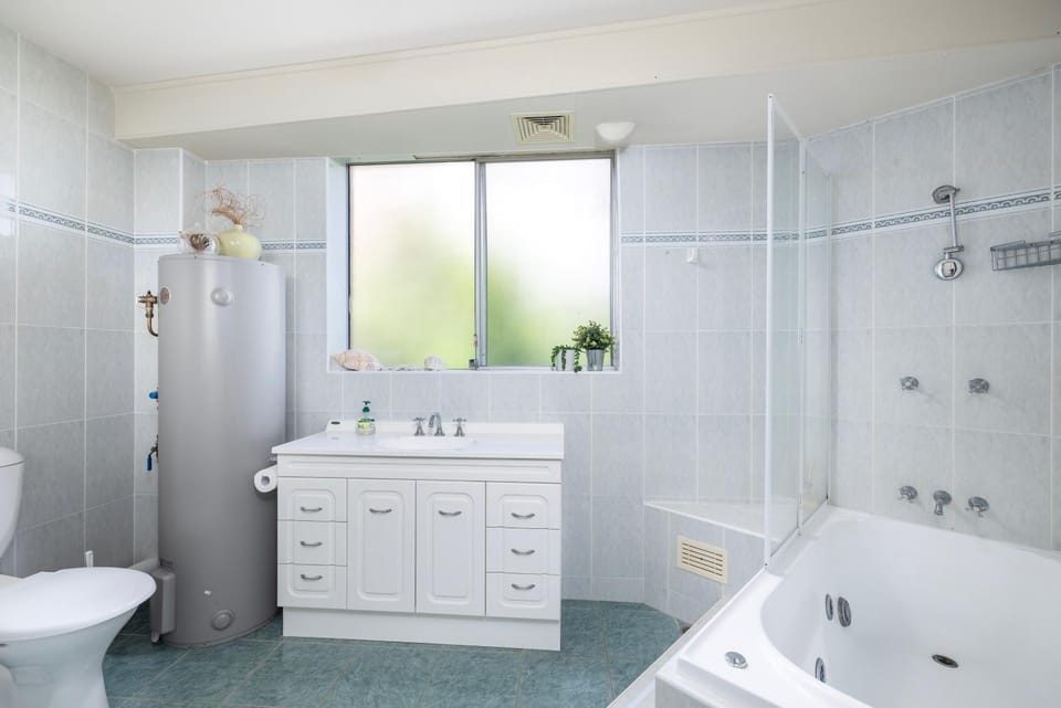 Bathroom, Bath