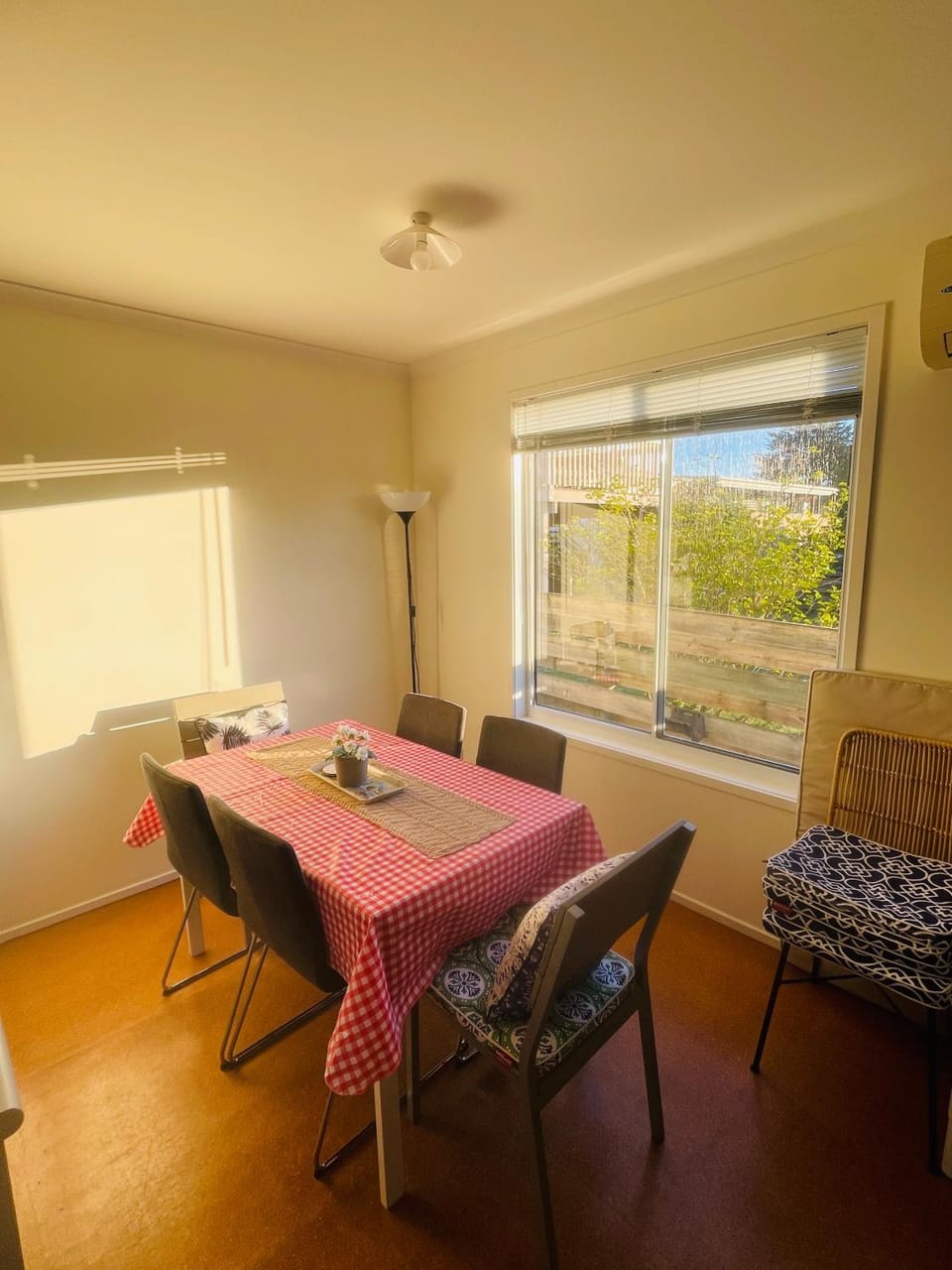 Phillip Island Beach House - Relaxed - Close to Beach - Pet Friendly House in Cowes