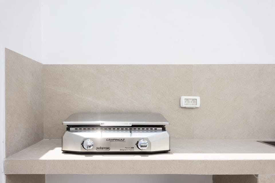 Patio, Kitchen or kitchenette