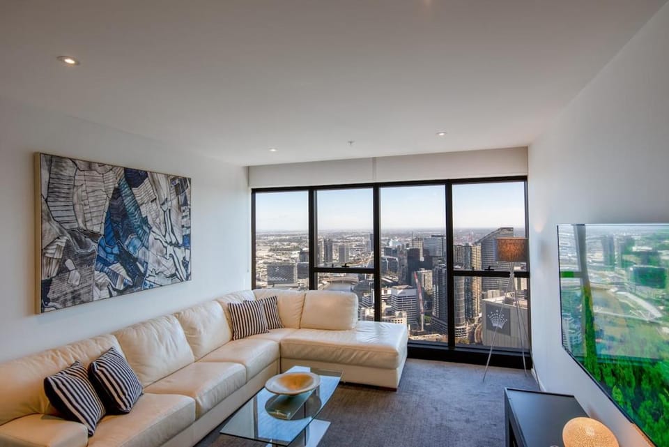 TV and multimedia, Living room, Seating area, City view