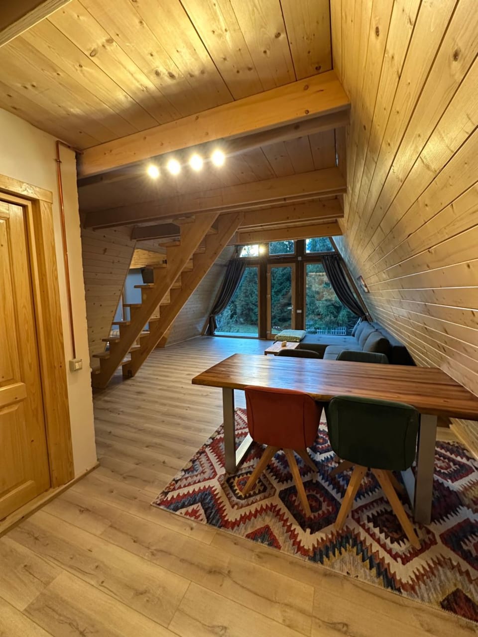CabanA mică Comandău Nature lodge in Romania