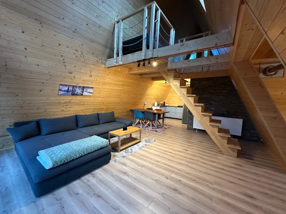 CabanA mică Comandău Nature lodge in Romania