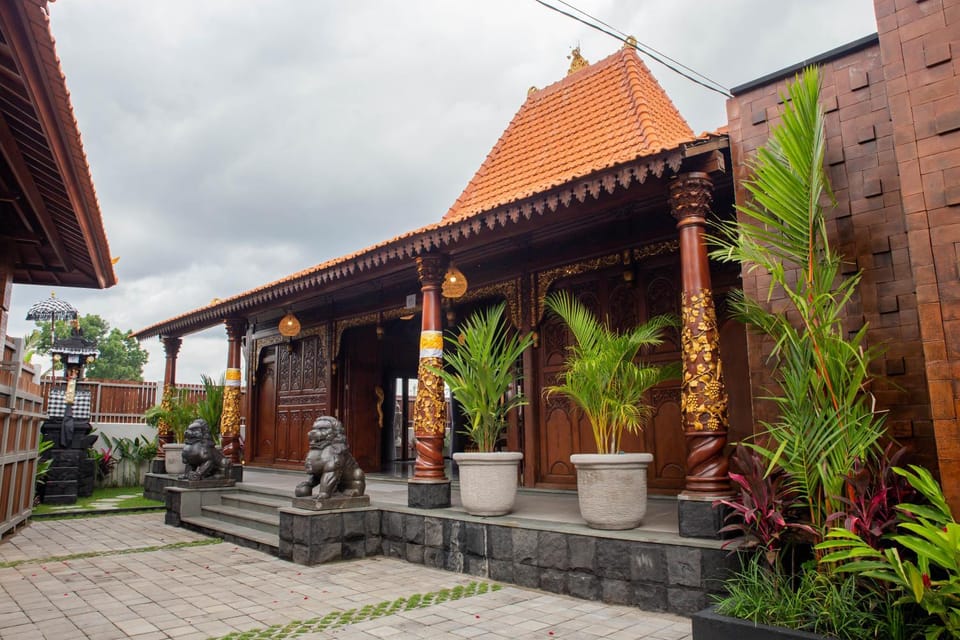 Property building, Day, Garden