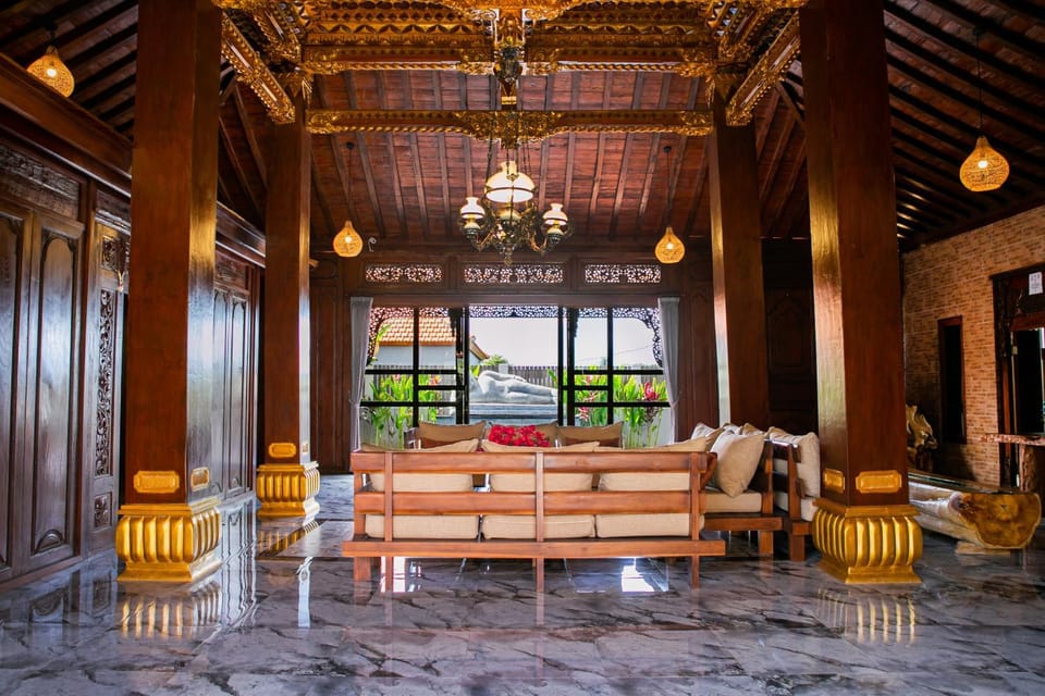 Communal lounge/ TV room, Living room, Seating area