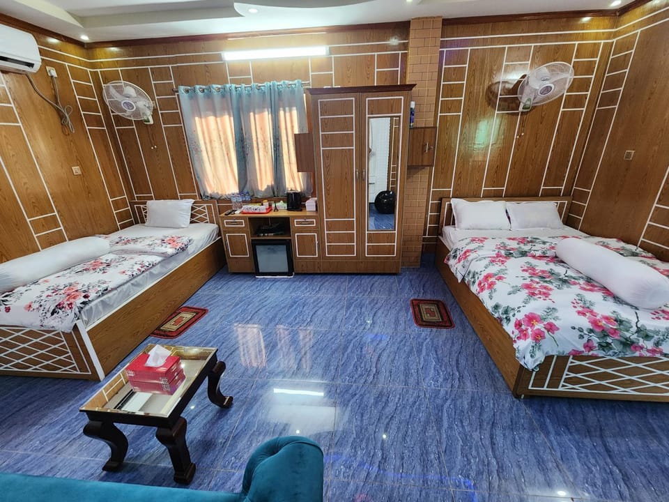 Bed, Bedroom, air conditioner