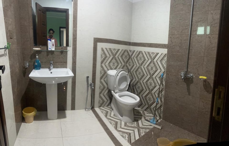 Toilet, Bathroom