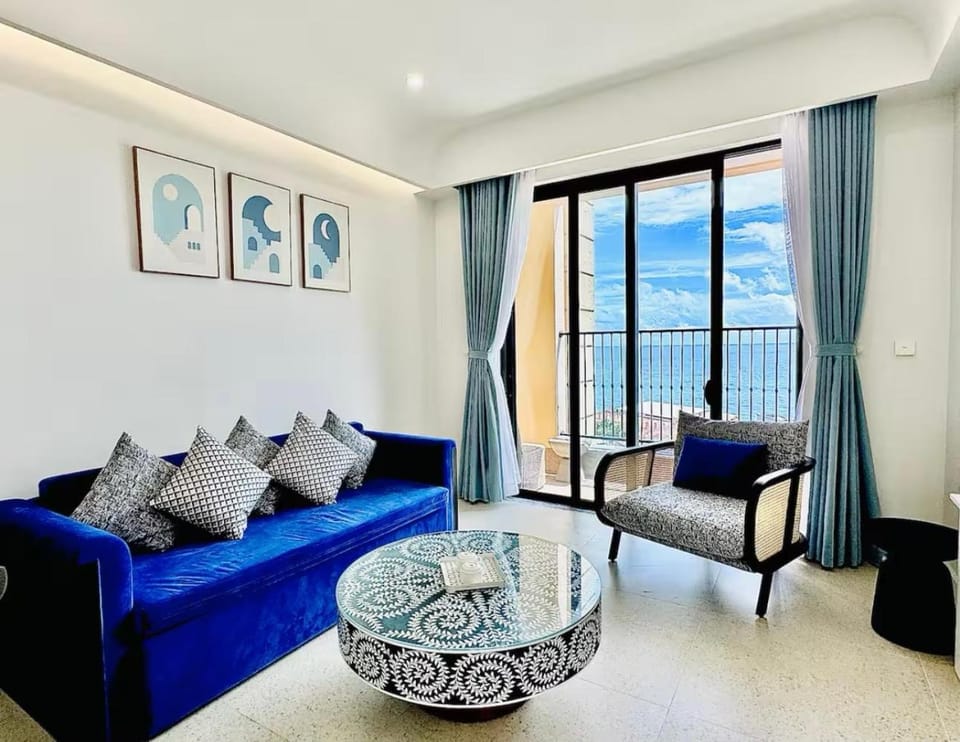 Living room, Sea view