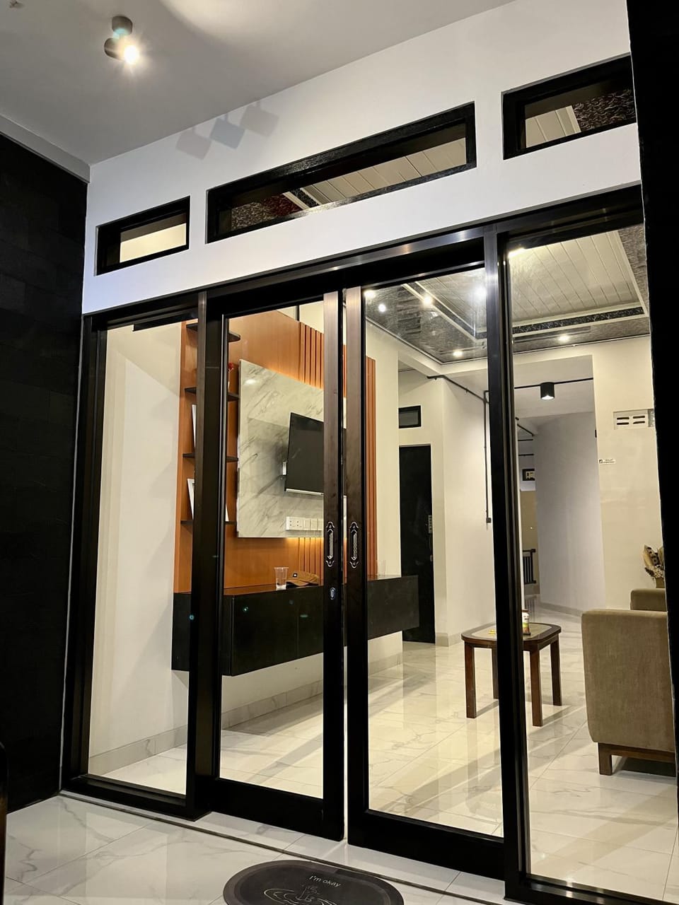 Communal lounge/ TV room