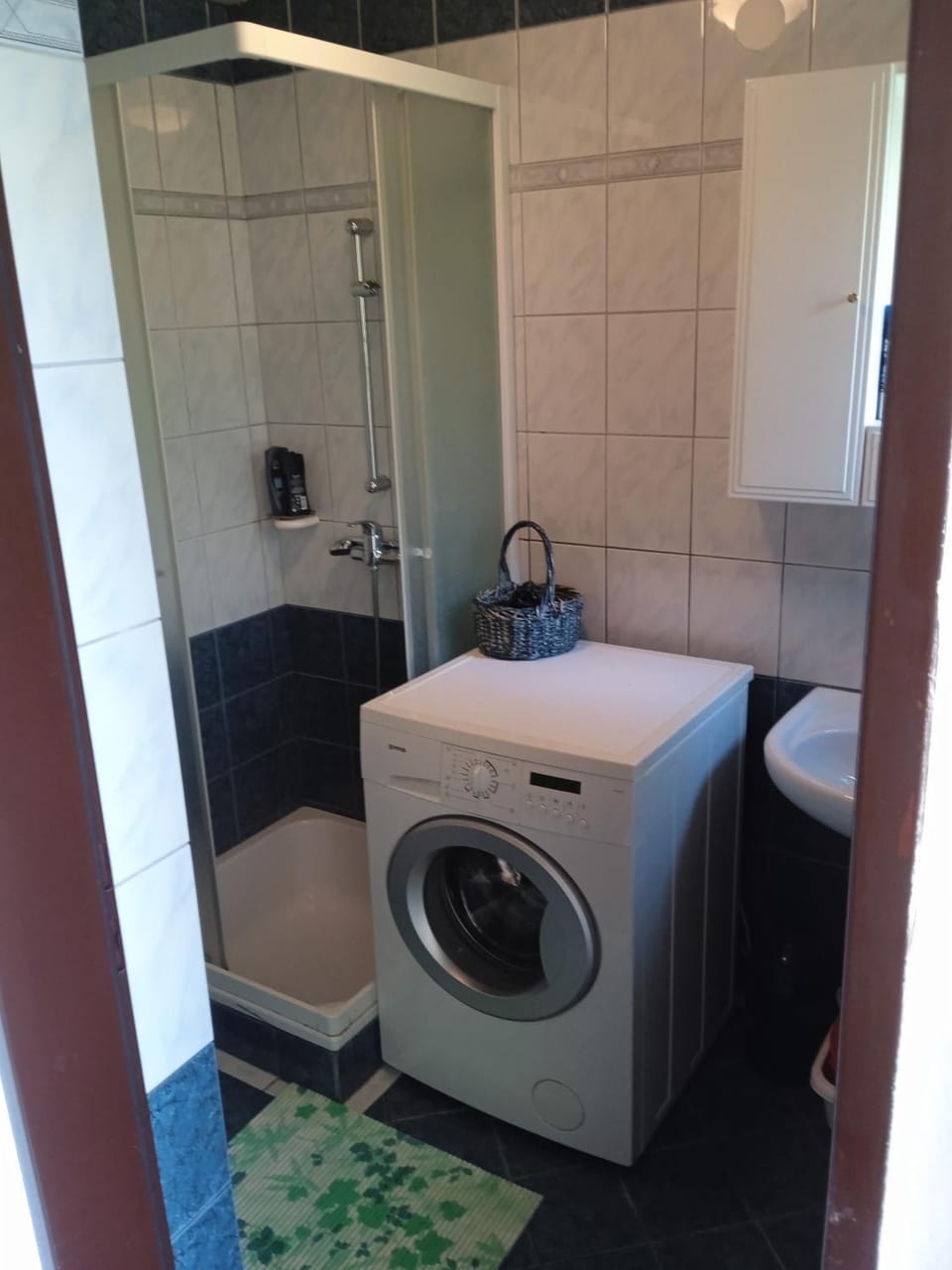 Shower, Bathroom, washing machine