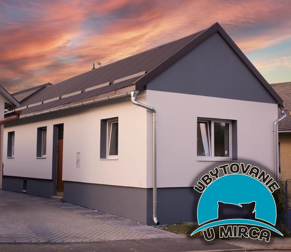 Property building, Property logo or sign, Street view