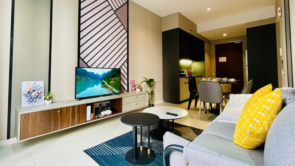 TV and multimedia, Living room, Dining area