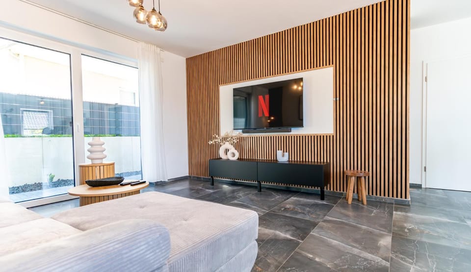 TV and multimedia, Seating area