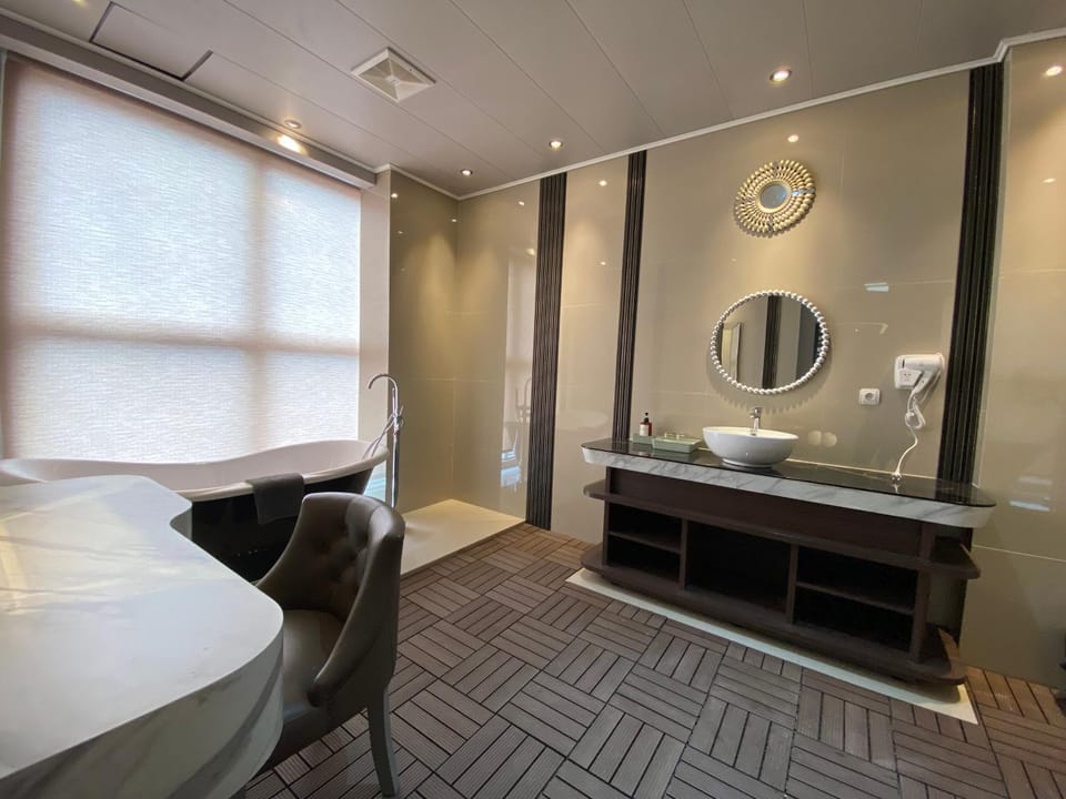 Bathroom, Bath