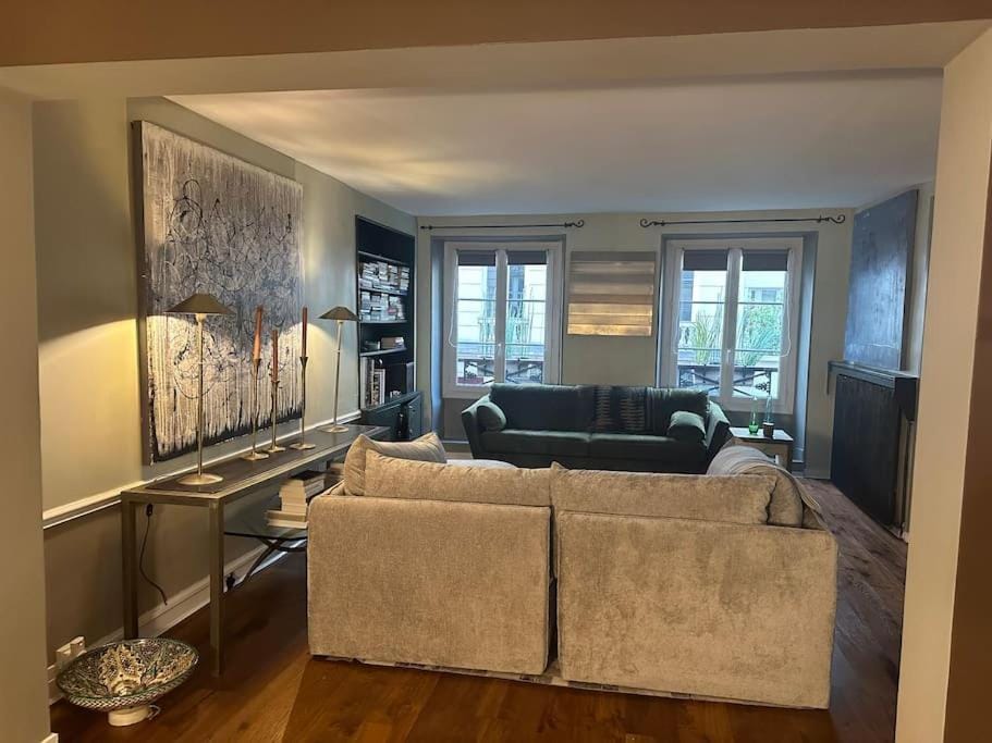 Living room, Photo of the whole room, Seating area
