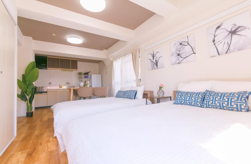 Bed, Kitchen or kitchenette, Bedroom