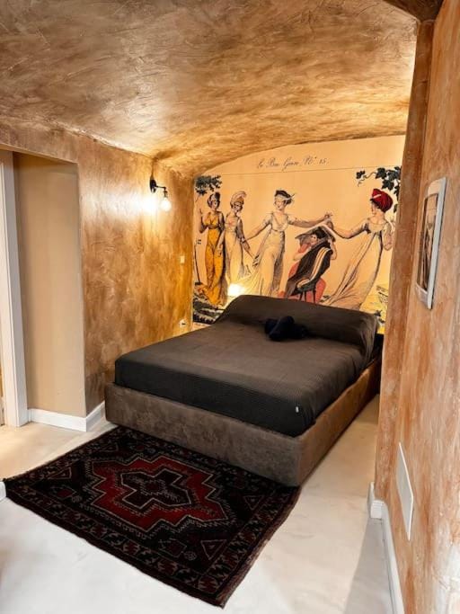 Bed, Photo of the whole room