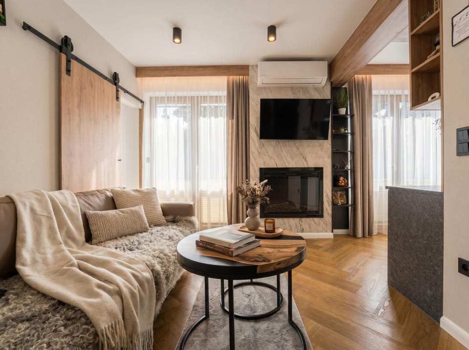 Communal lounge/ TV room, Bed, TV and multimedia, Living room, Photo of the whole room, Seating area, Evening entertainment, Bedroom, air conditioner
