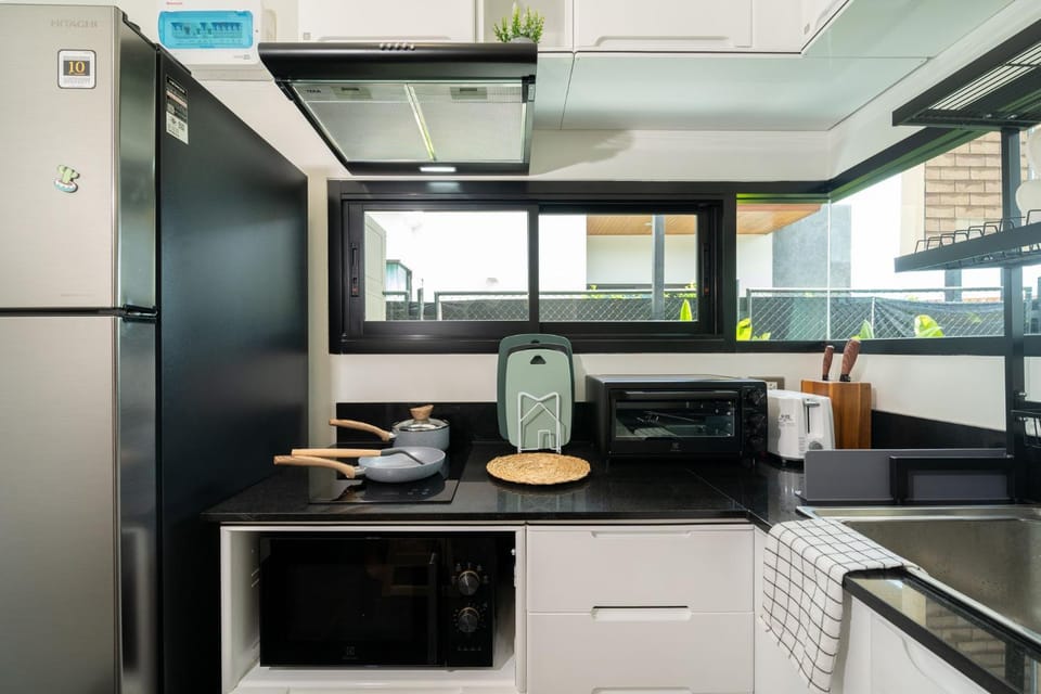 Kitchen or kitchenette, kitchen