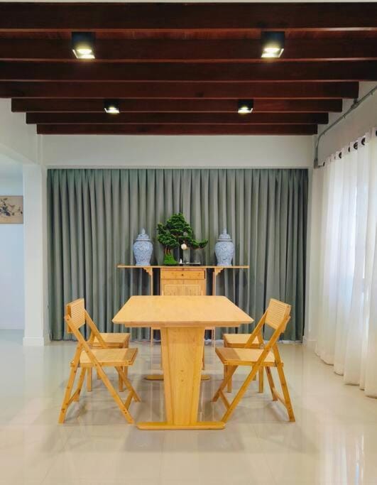 Birds Villa House in Chiang Mai