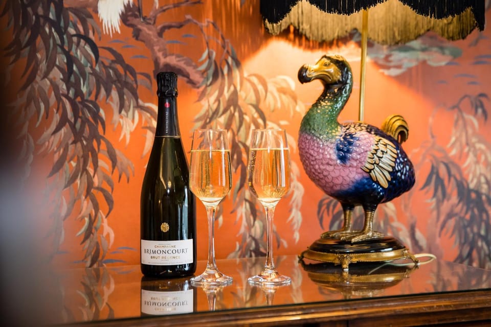 Decorative detail, Animals, Drinks, Alcoholic drinks