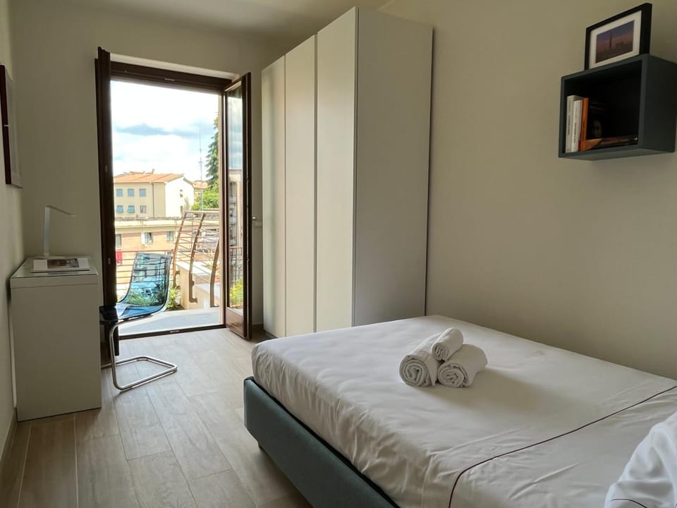Bed, Photo of the whole room, Bedroom, towels, wardrobe