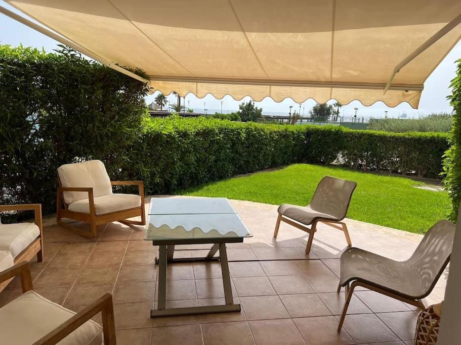 Apartamento en Vera Playa Baria 2 Frontal Al Mar Apartment in Andalusia