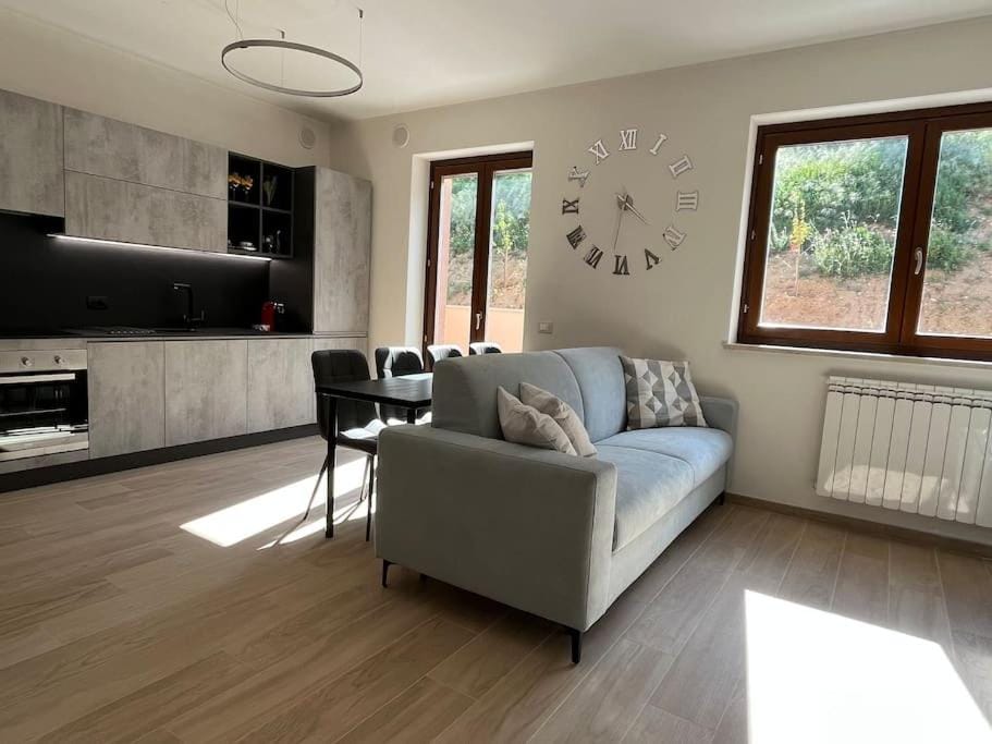 Kitchen or kitchenette, Living room, Seating area