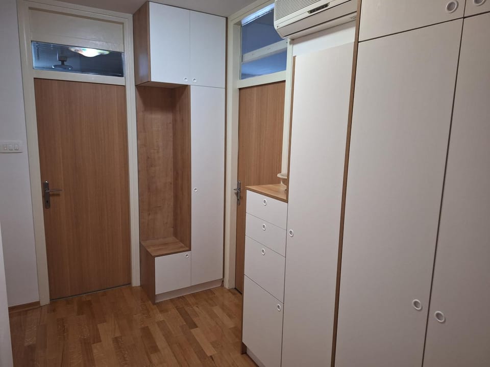 STUDIO APARTMAN MARKo C self-check in,frre parking Apartment in Slovenia