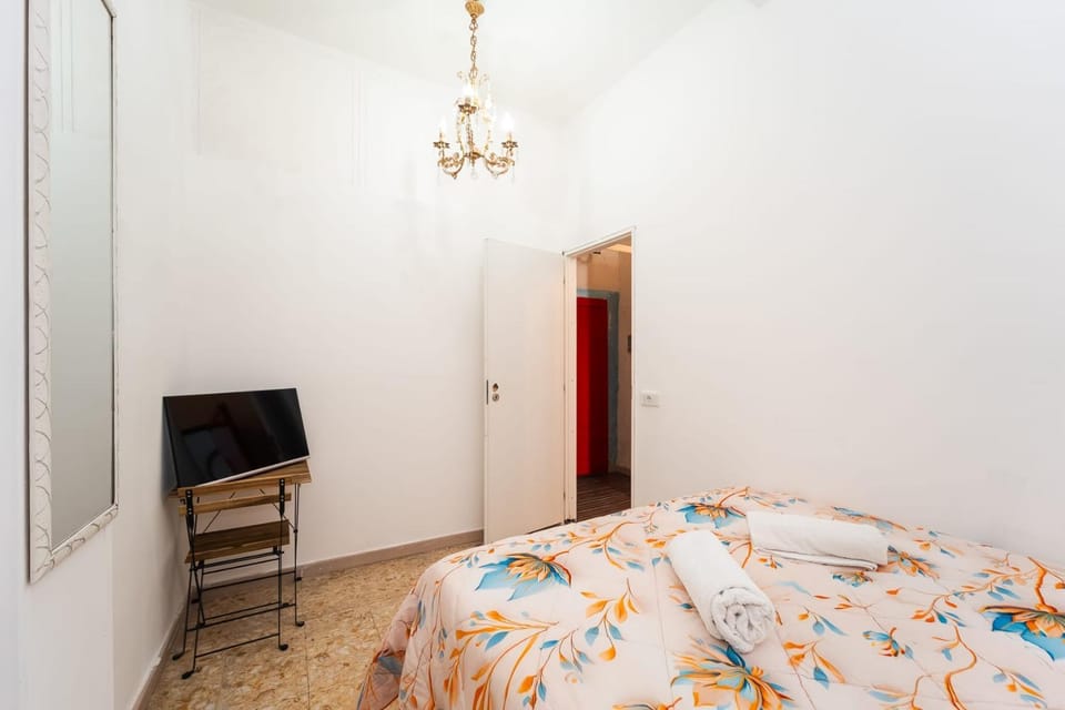tangueu room 76-Napoli Centrale Apartment in Naples