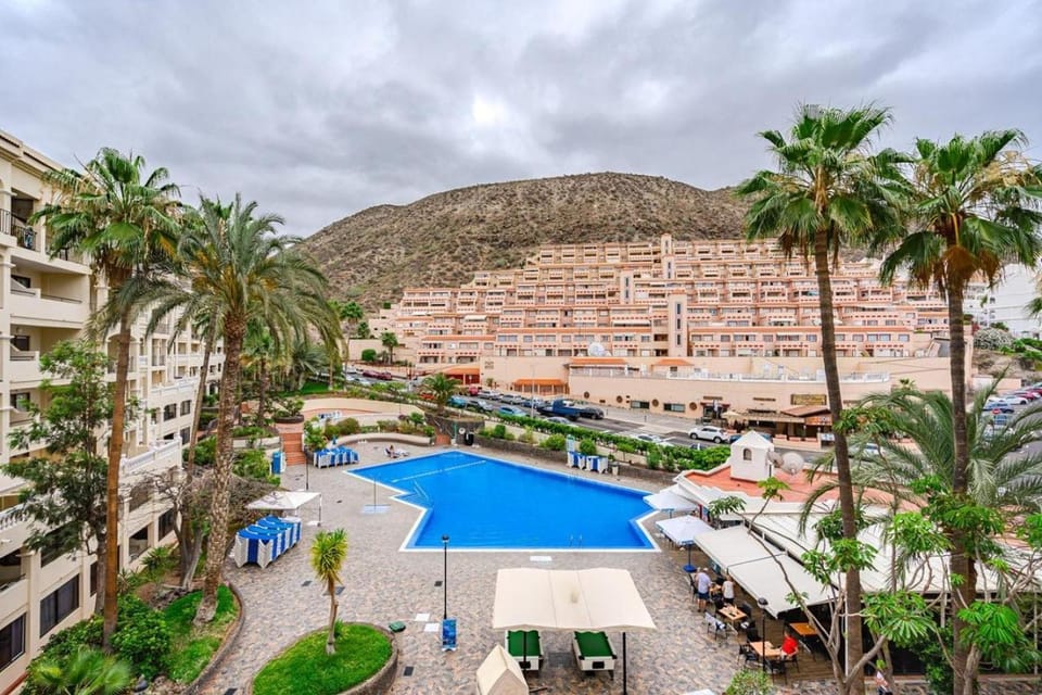 2 bed apart with pool view Castle Harbour C202 Apartment in Los Cristianos