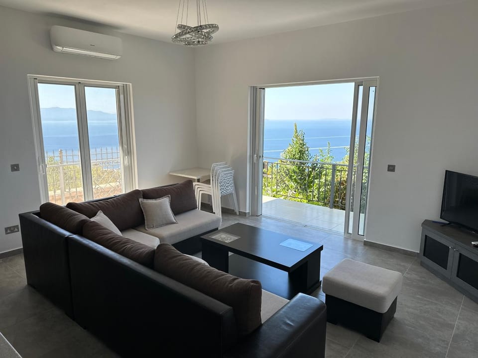 Best Sunsets Apartment in Vlorë County, Albania