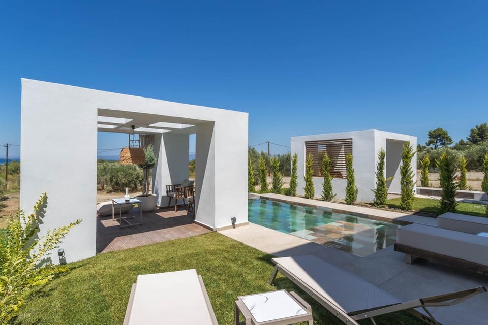 Seating area, Pool view, Swimming pool