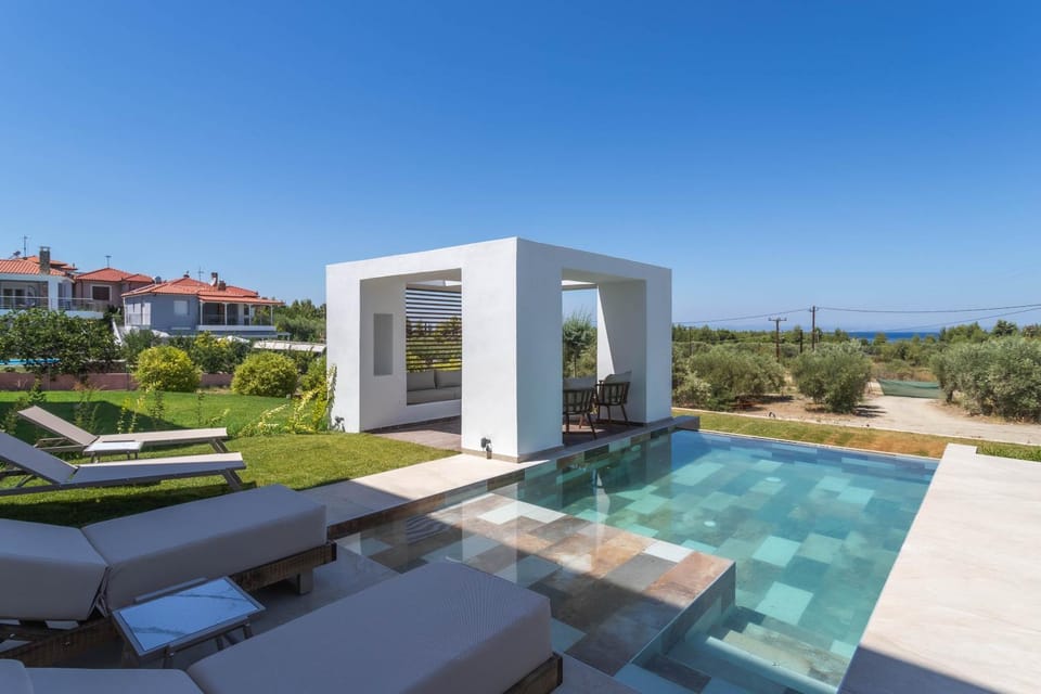 Patio, Swimming pool