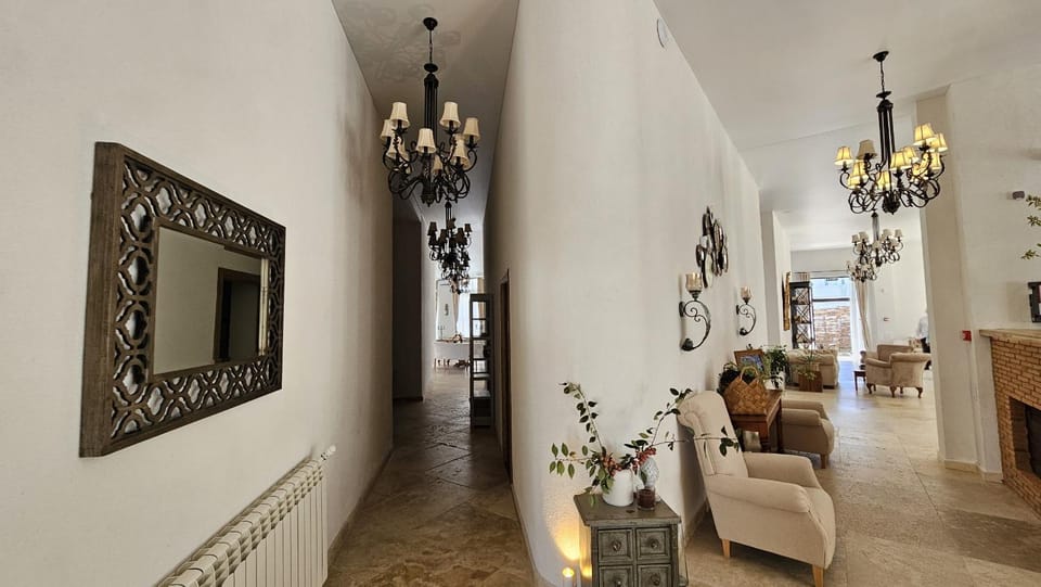 Lobby or reception, Seating area