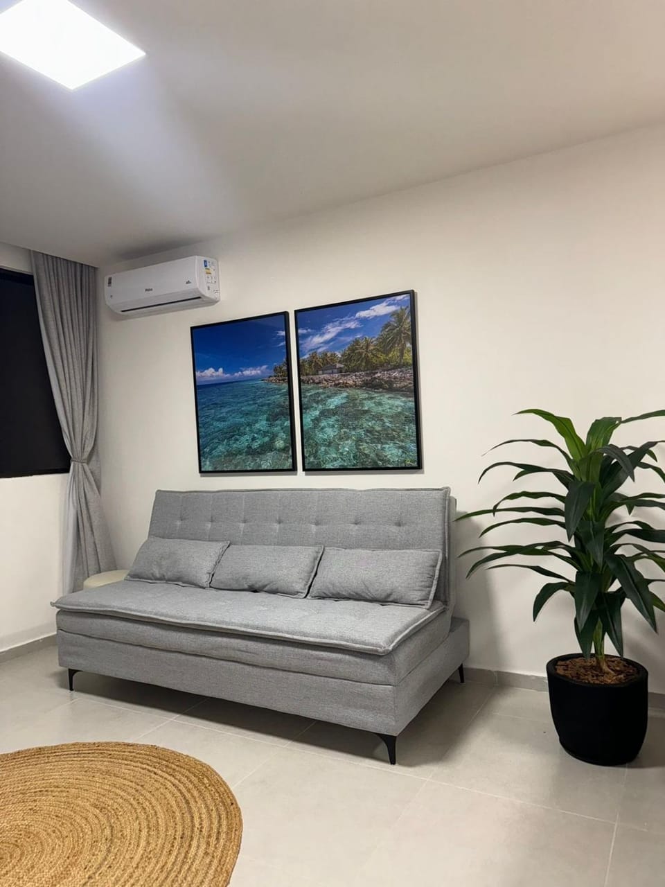 Living room, air conditioner