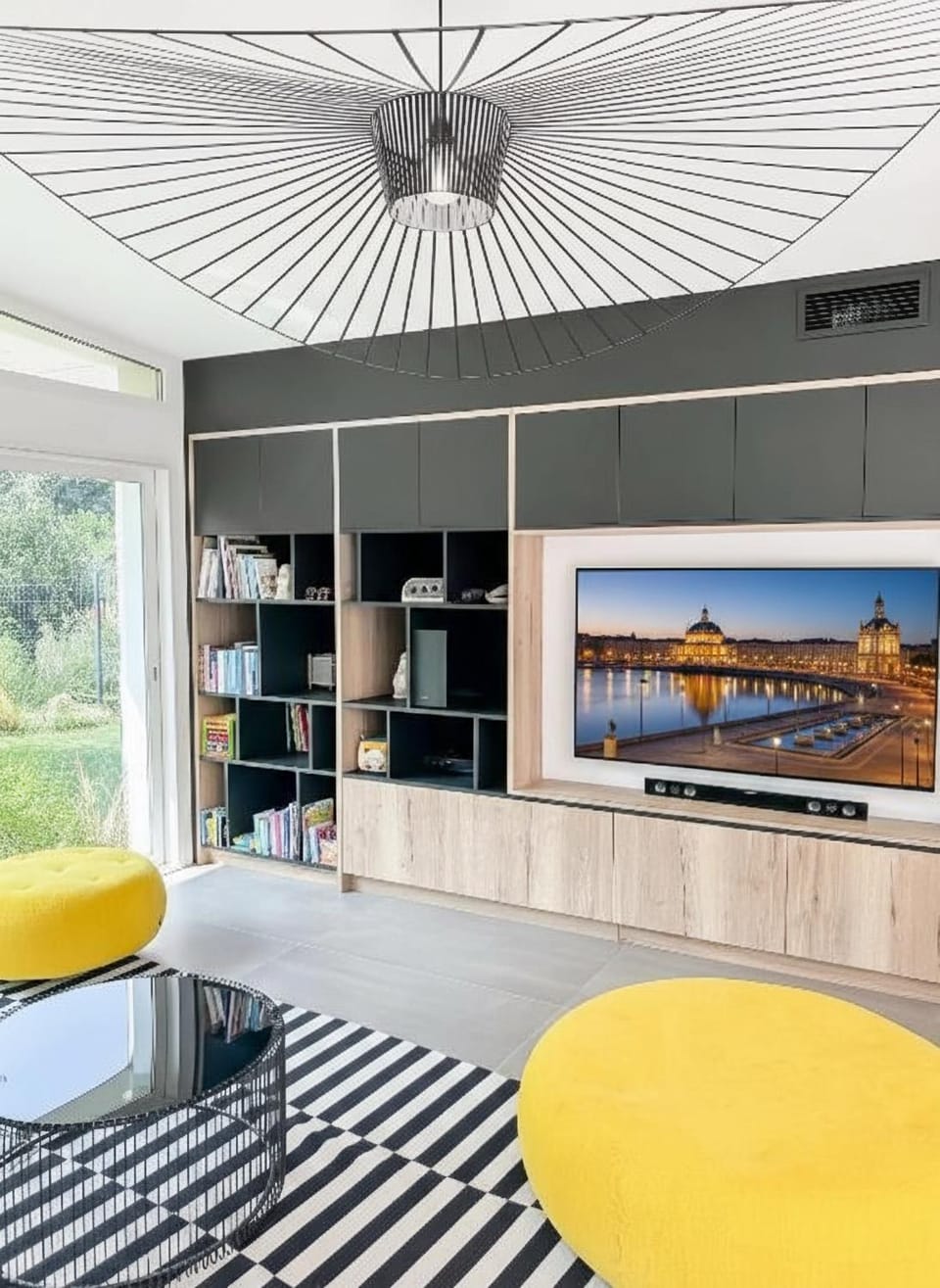 Communal lounge/ TV room, TV and multimedia, Lounge or bar