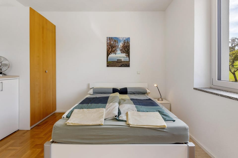 Living room, Bedroom
